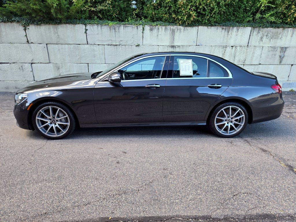 Used 2023 Mercedes-Benz E 450 4MATIC Sedan image 2