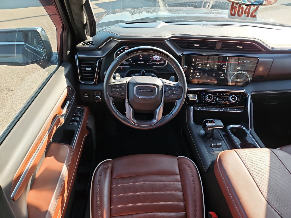 Used 2024 GMC Sierra 1500 Denali Ultimate AWD/4WD image 9