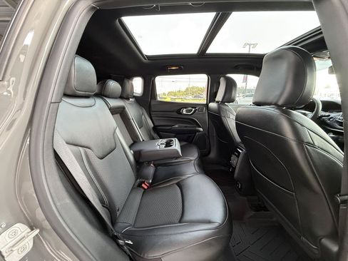 Used 2023 Jeep Compass Latitude w/ Sun and Sound Group AWD/4WD image 33