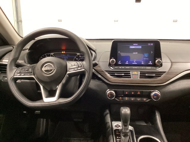 Used 2024 Nissan Altima 2.5 SV FWD image 22
