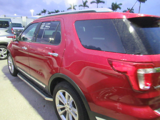 Used 2018 Ford Explorer Limited w/ Equipment Group 301A FWD image 4