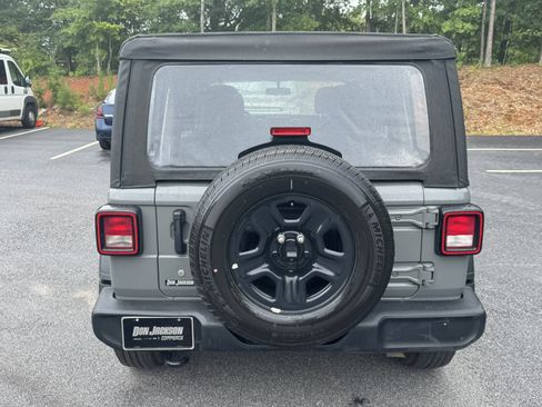 Used 2023 Jeep Wrangler Unlimited Sport AWD/4WD image 6