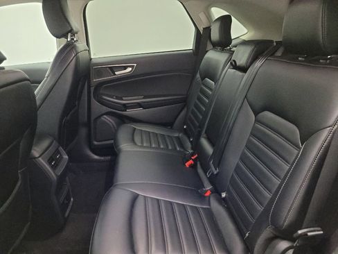 Used 2024 Ford Edge SEL image 18
