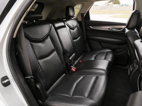 Used 2017 Cadillac XT5 Luxury w/ Driver Awareness Package FWD image 27