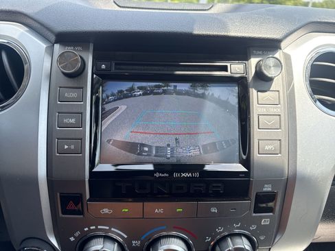 Used 2019 Toyota Tundra SR5 AWD/4WD image 18