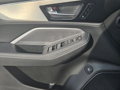 Certified 2025 Acura MDX w/ Technology Package image 29