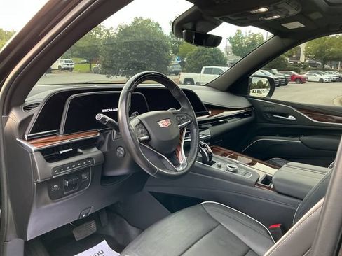 Used 2022 Cadillac Escalade Premium Luxury w/ Performance Package AWD/4WD image 16