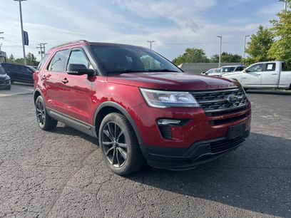 Used 2018 Ford Explorer XLT w/ XLT Appearance Package