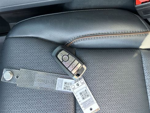 Used 2025 Ford F250 Lariat w/ Lariat Ultimate Package image 20