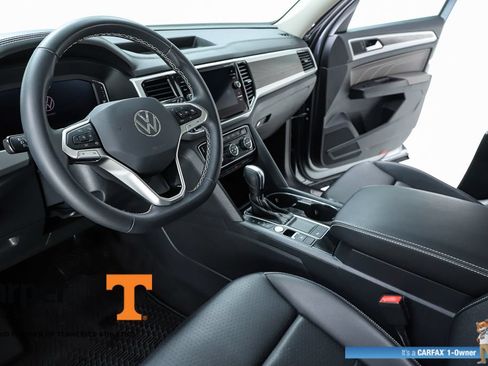 Used 2023 Volkswagen Atlas SE w/ Panoramic Sunroof Package FWD image 58