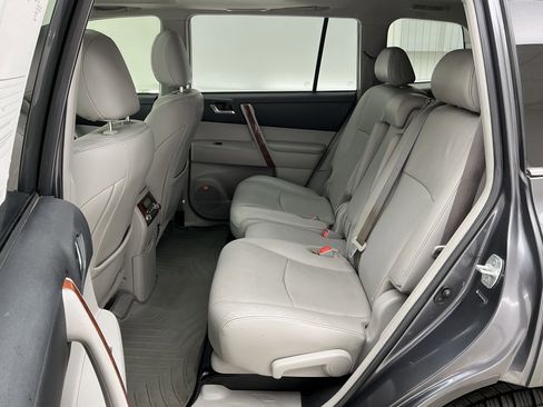 Used 2013 Toyota Highlander Limited image 19
