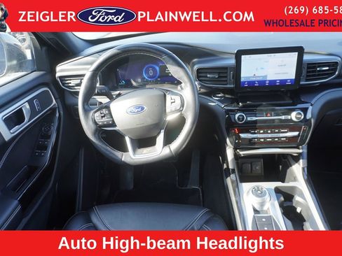 Used 2022 Ford Explorer ST w/ ST Street Pack image 15