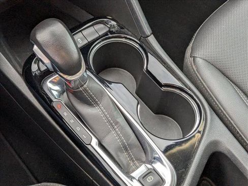 Used 2024 Buick Encore GX Sport Touring image 12