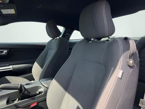 Used 2017 Ford Mustang GT w/ Black Accent Package RWD image 31