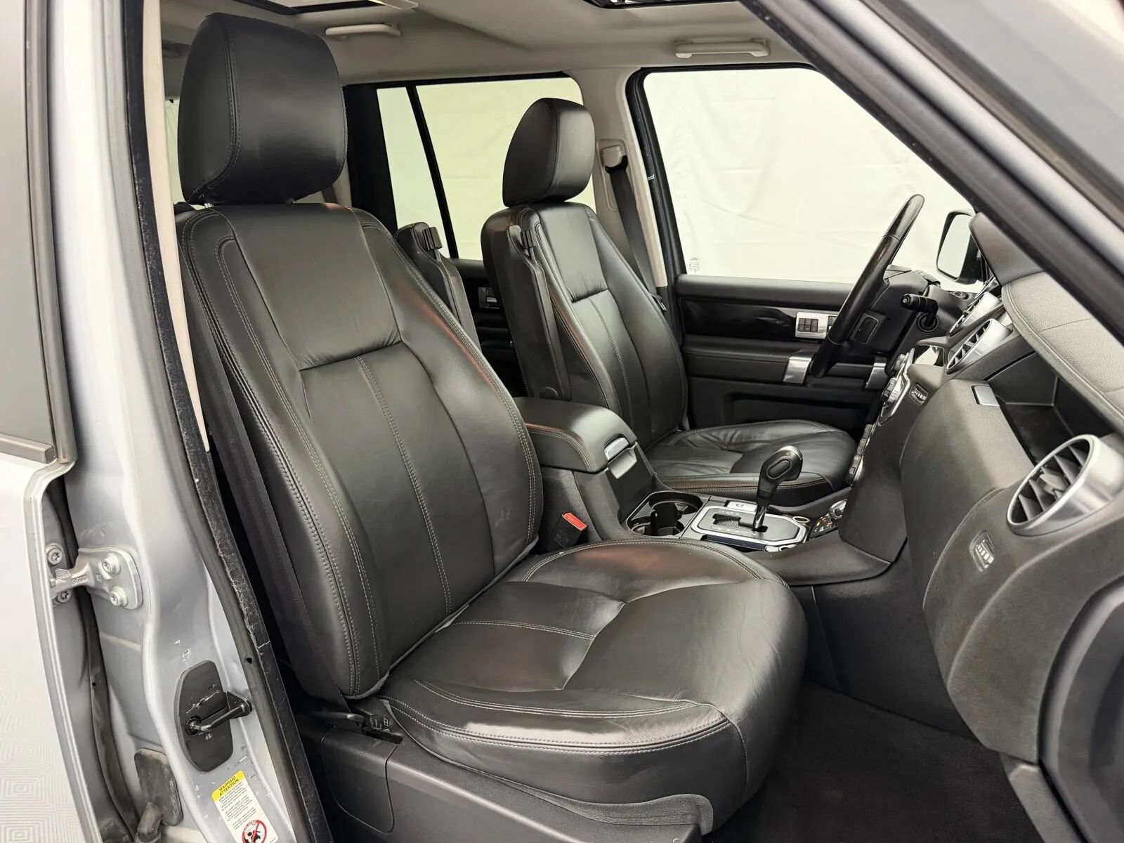 Used 2011 Land Rover LR4 HSE LUX AWD/4WD image 36