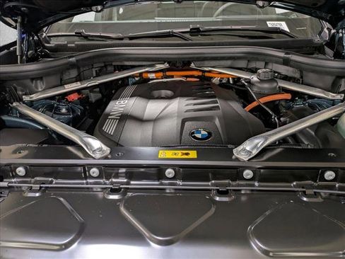 New 2026 BMW X5 xDrive50e w/ Premium Package image 18
