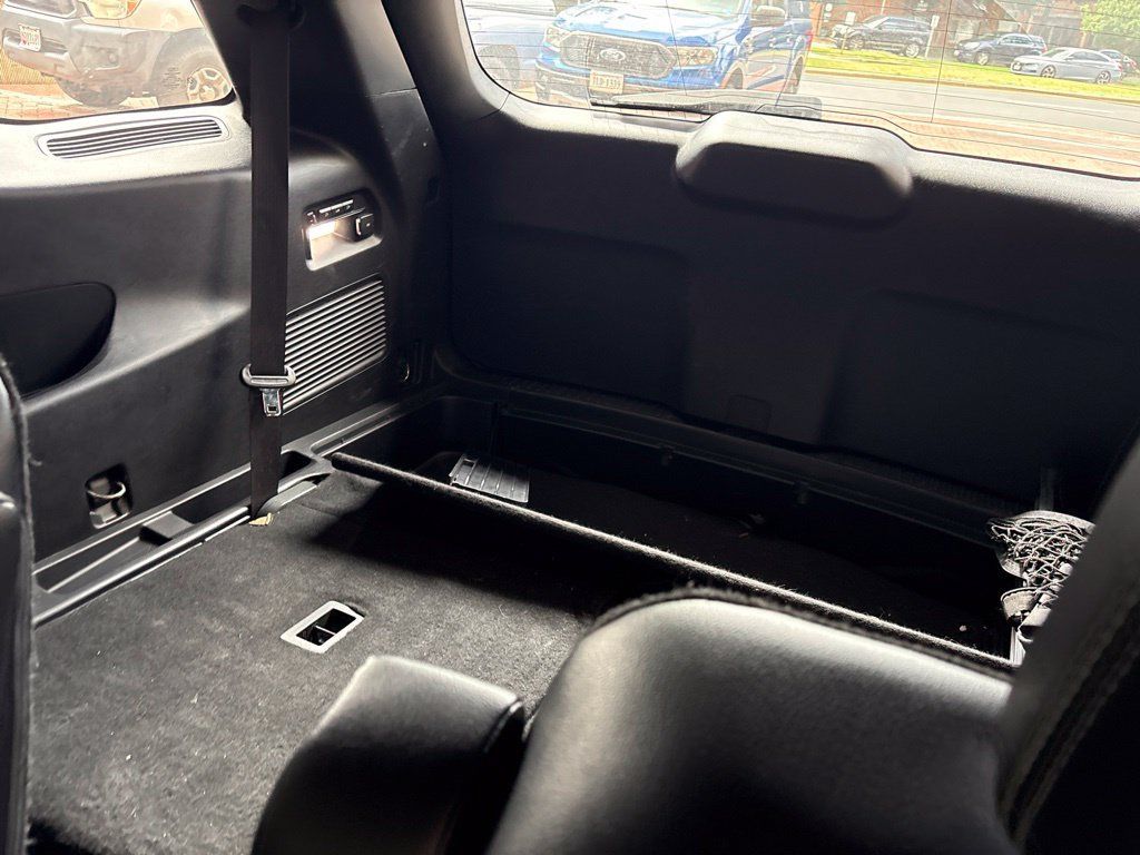 Used 2020 Ford Explorer Limited AWD/4WD image 11