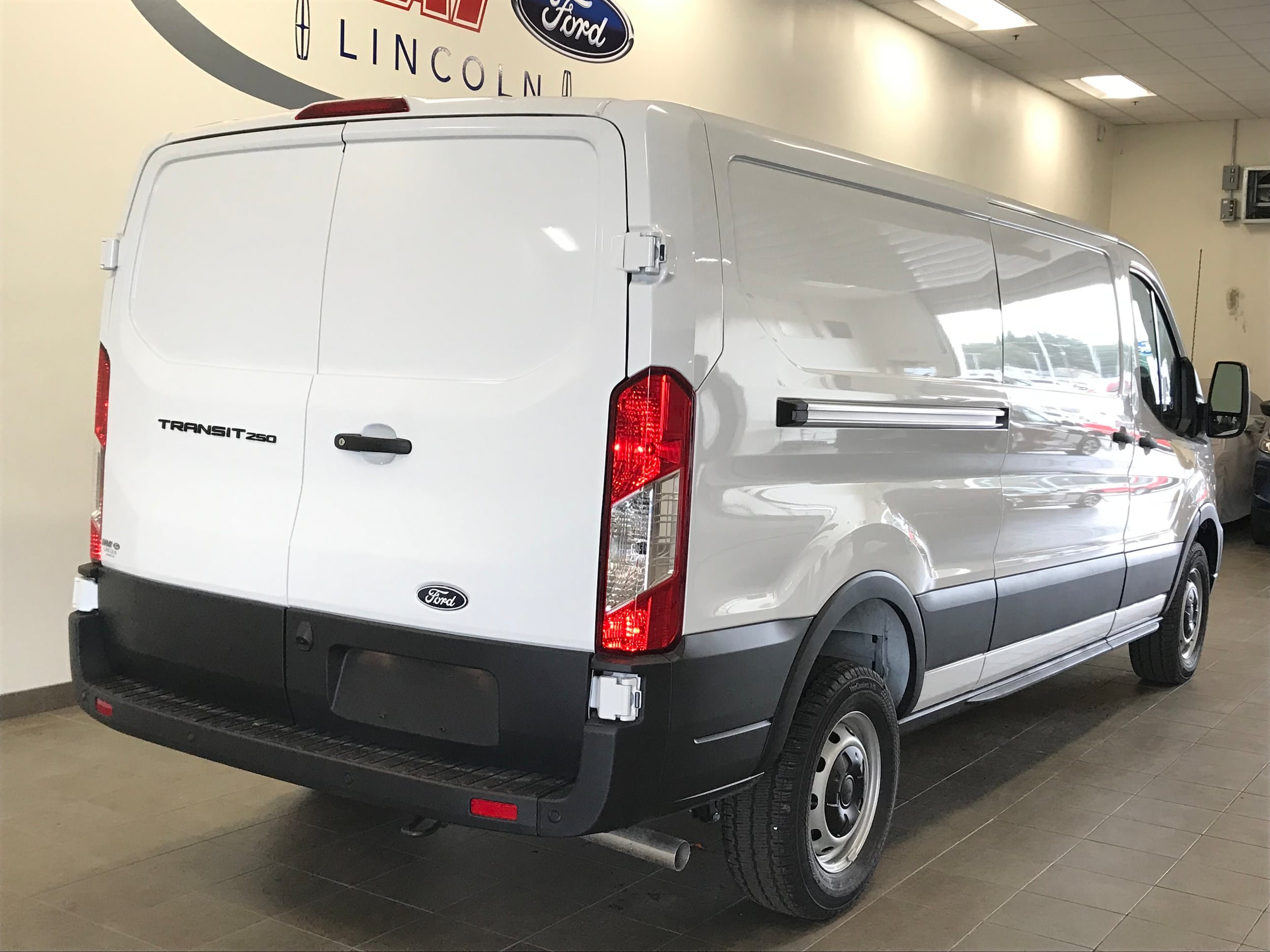 New 2026 Ford Transit 250 Low Roof w/ Load Area Protection Package RWD image 9