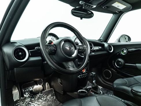 Used 2011 MINI Cooper S image 22