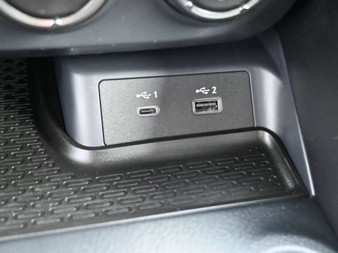Used 2025 Nissan Z Performance w/ Floor Mat Package RWD image 13