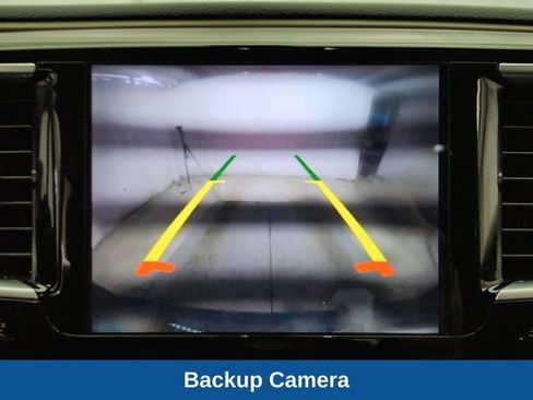 Used 2018 Chrysler Pacifica Touring-L Plus FWD image 13