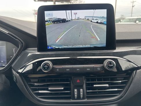 Used 2025 Ford Escape ST-Line image 30