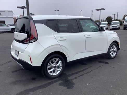 Used 2024 Kia Soul LX w/ Option Group 015 image 30