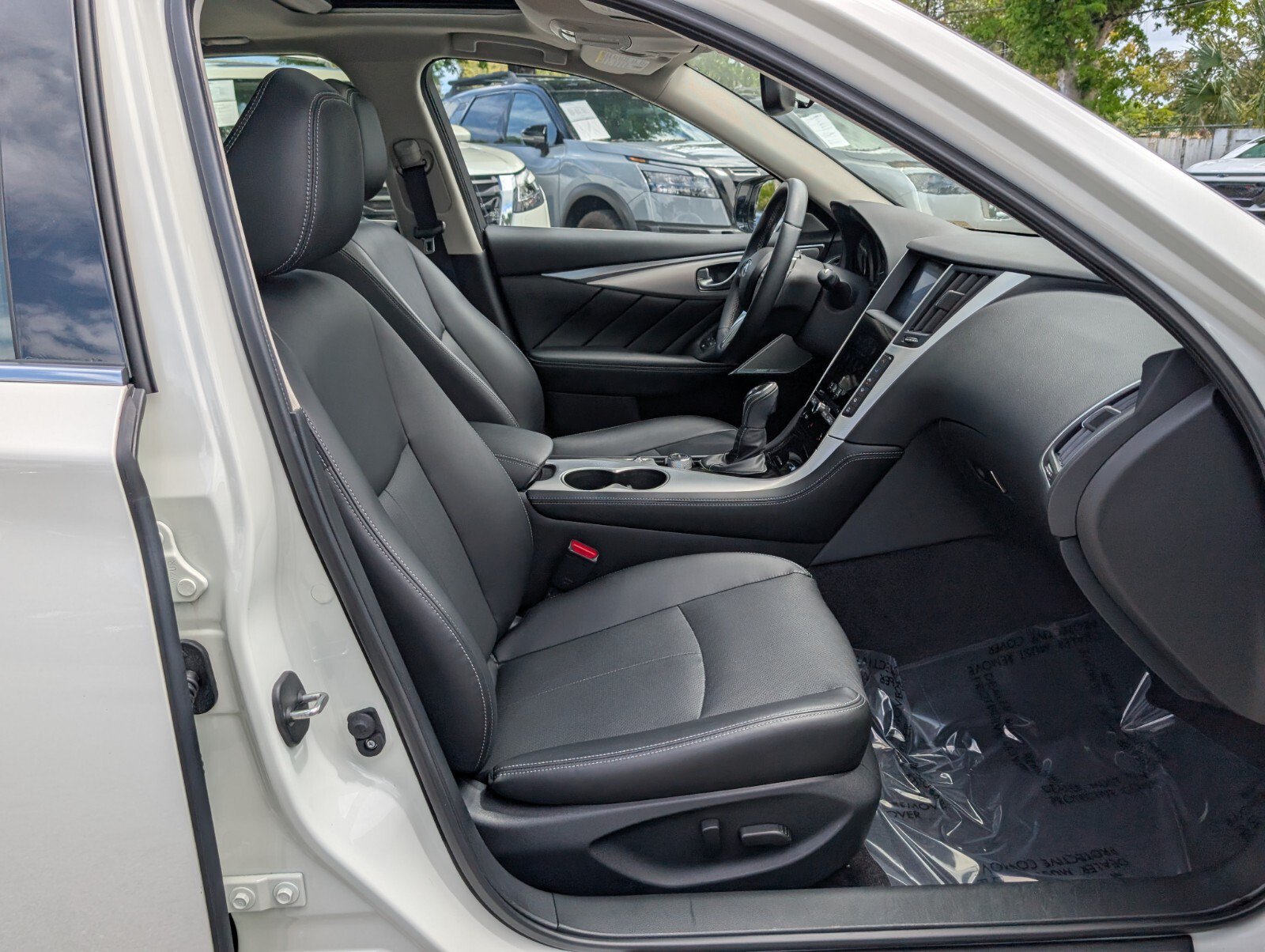Used 2023 INFINITI Q50 Luxe w/ Cargo Package RWD image 13