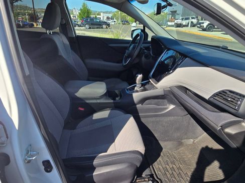 Used 2022 Subaru Outback Premium AWD/4WD image 9