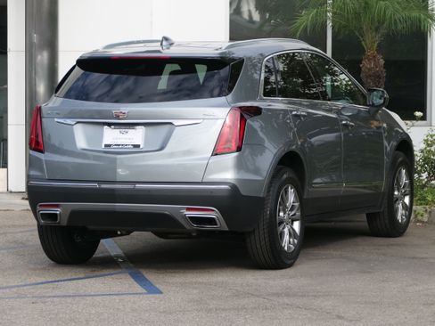 Used 2023 Cadillac XT5 Premium Luxury FWD image 6