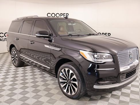 Certified 2023 Lincoln Navigator Reserve image 1