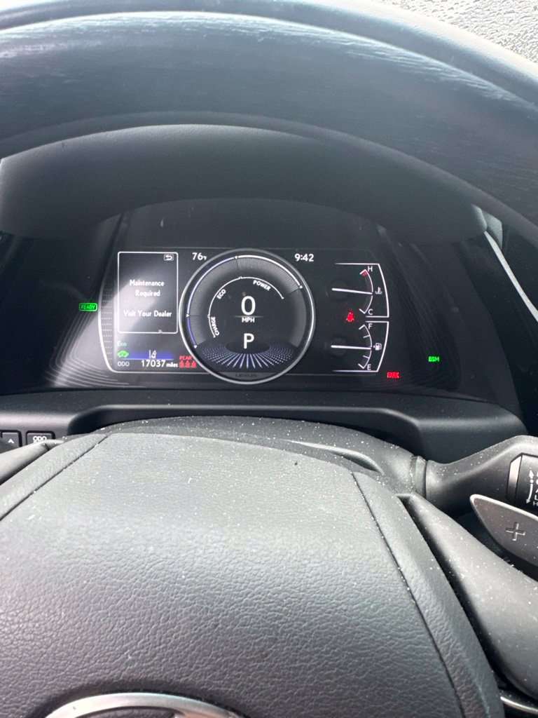 Used 2024 Lexus ES 300h w/ Technology Package FWD image 2