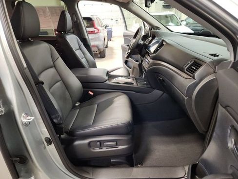 Certified 2025 Honda Ridgeline RTL image 31