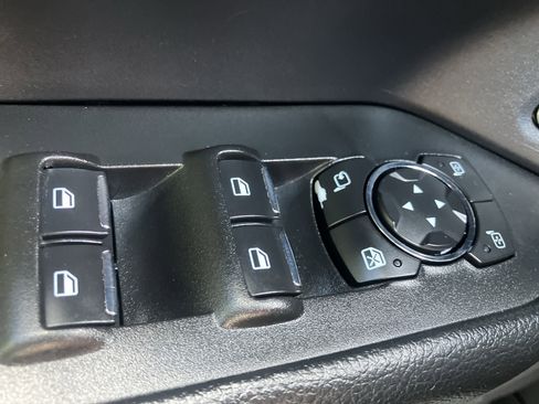 Used 2021 Ford Expedition Limited image 25