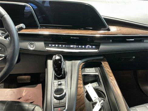 Certified 2023 Cadillac Escalade ESV Sport Platinum w/ LPO, ONYX Package image 9