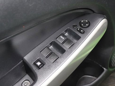 Used 2012 MAZDA MAZDA2 Sport image 8