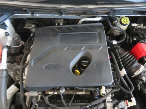 Used 2020 Ford Escape SEL image 44