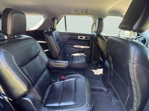 Certified 2023 Ford Explorer XLT w/ Equipment Group 202A AWD/4WD image 19