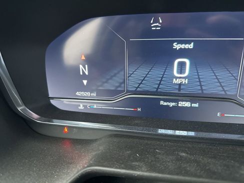 Certified 2024 GMC Yukon XL SLT w/ SLT Luxury Package image 26