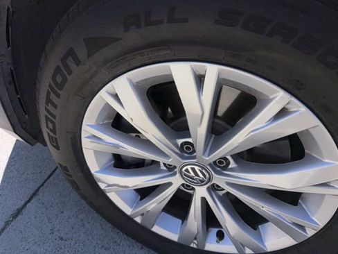 Used 2019 Volkswagen Tiguan S FWD image 2