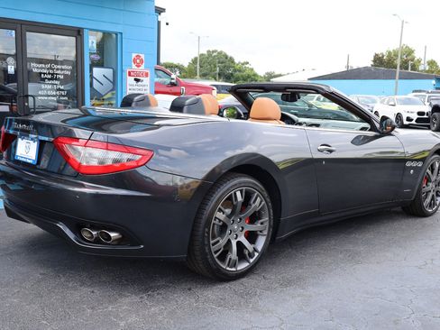 Used 2015 Maserati GranTurismo Convertible image 3