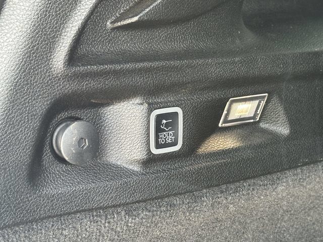 Used 2022 Jeep Grand Cherokee L Summit w/ Advanced Protech Group IV AWD/4WD image 32