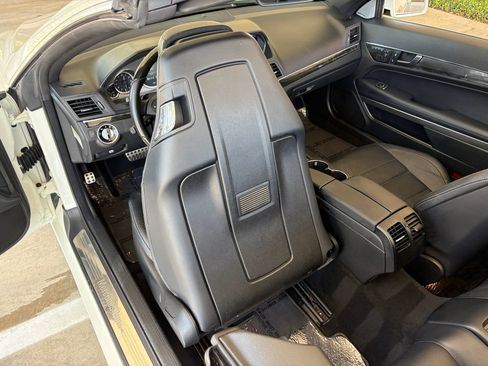 Used 2011 Mercedes-Benz E 350 Cabriolet image 23