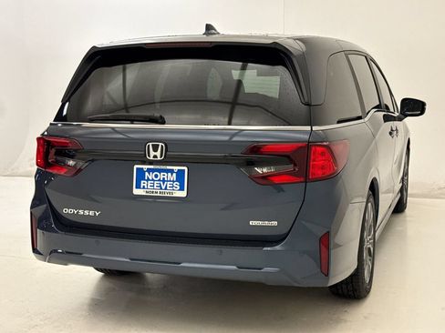 New 2026 Honda Odyssey Touring image 10
