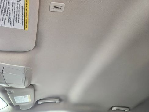 Used 2024 Ford Edge SEL image 25