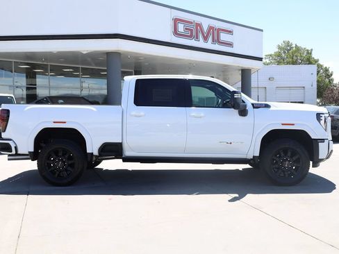 New 2026 GMC Sierra 3500 AT4 w/ AT4 Premium Plus Package AWD/4WD image 7