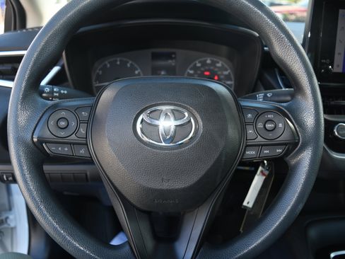 Certified 2023 Toyota Corolla LE image 12