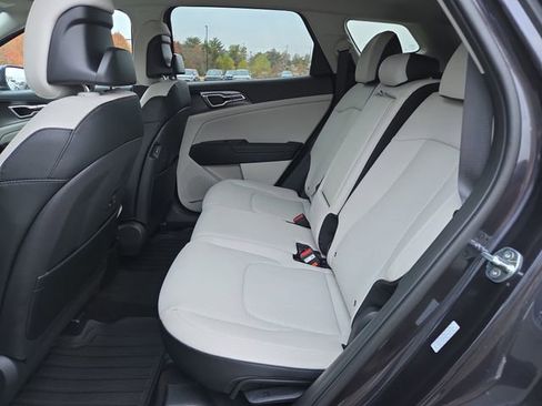 New 2026 Kia Sportage EX w/ EX Panorama Roof Package FWD image 6