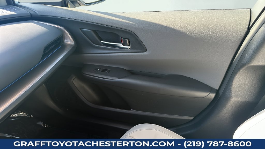 Used 2024 Toyota Prius XLE FWD image 13
