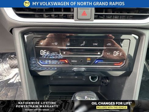 New 2026 Volkswagen Taos SE AWD/4WD image 14